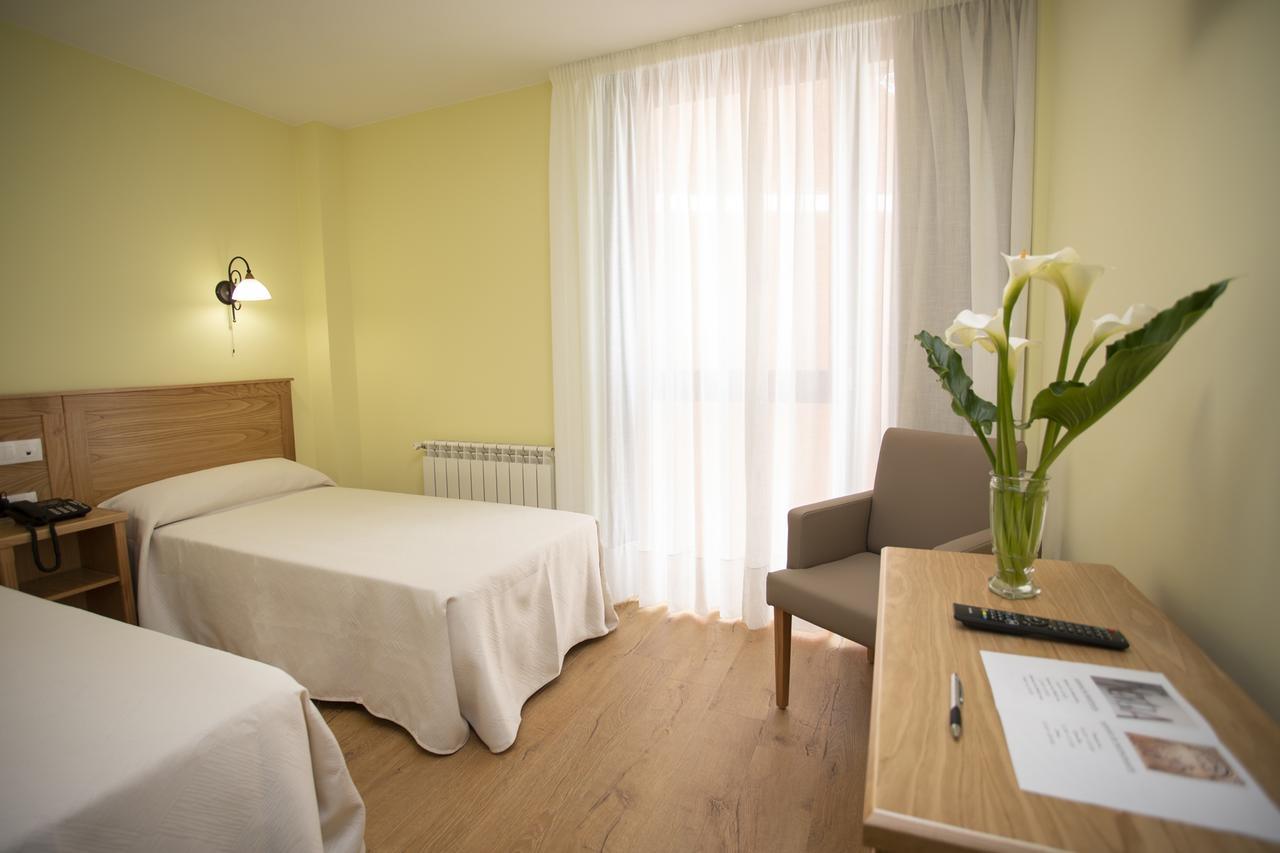Hotel Novoa ซาร์เรีย ภายนอก รูปภาพ