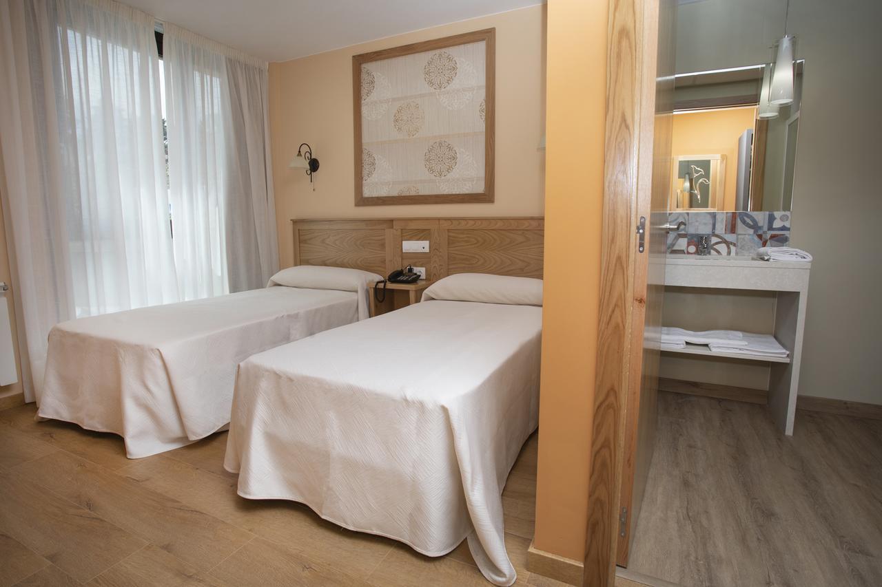 Hotel Novoa ซาร์เรีย ภายนอก รูปภาพ